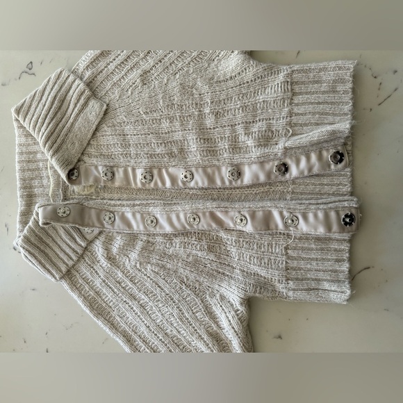 Guess Jeans Sweater - Picture 5 of 9